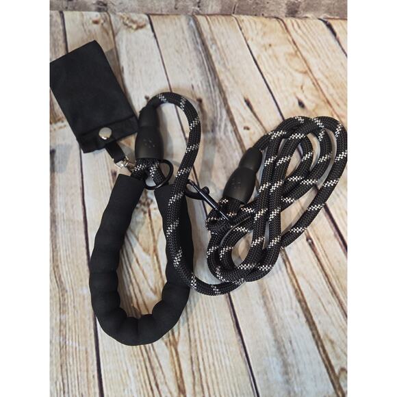 Black Dog Harness And Leash Size Small - Picture 2 of 3